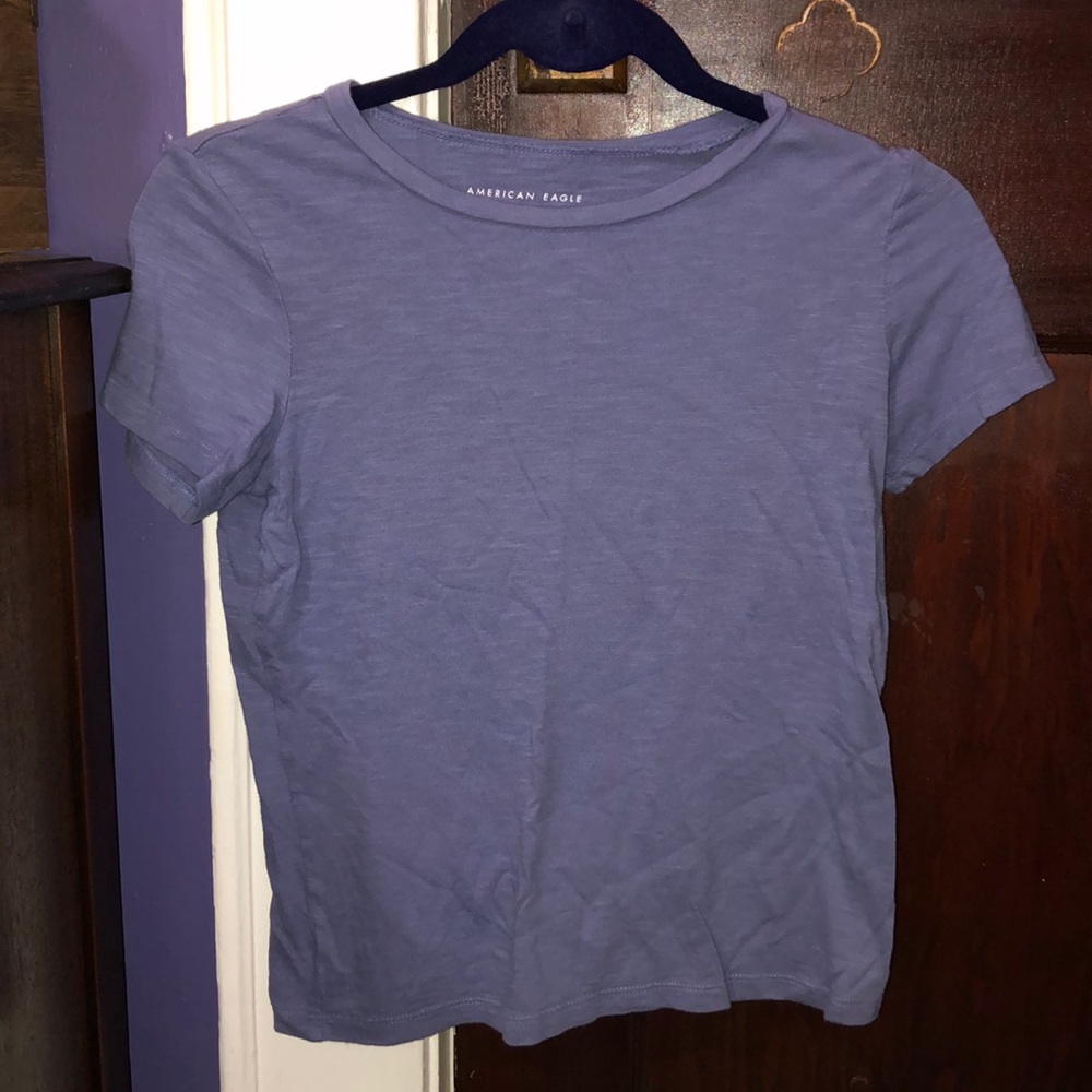 American Eagle plain T-shirt